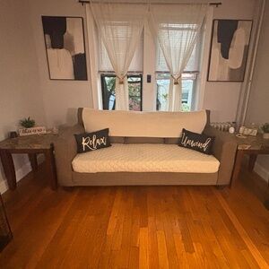 Wall decor only one piece